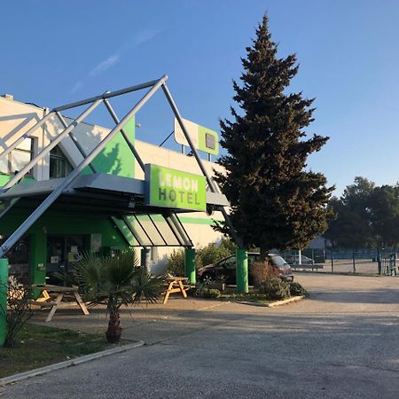 Lemon Hotel Avignon Rochefort Exterior photo