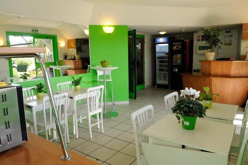 Lemon Hotel Avignon Rochefort Exterior photo